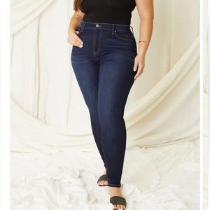 Curvy high rise, skinny